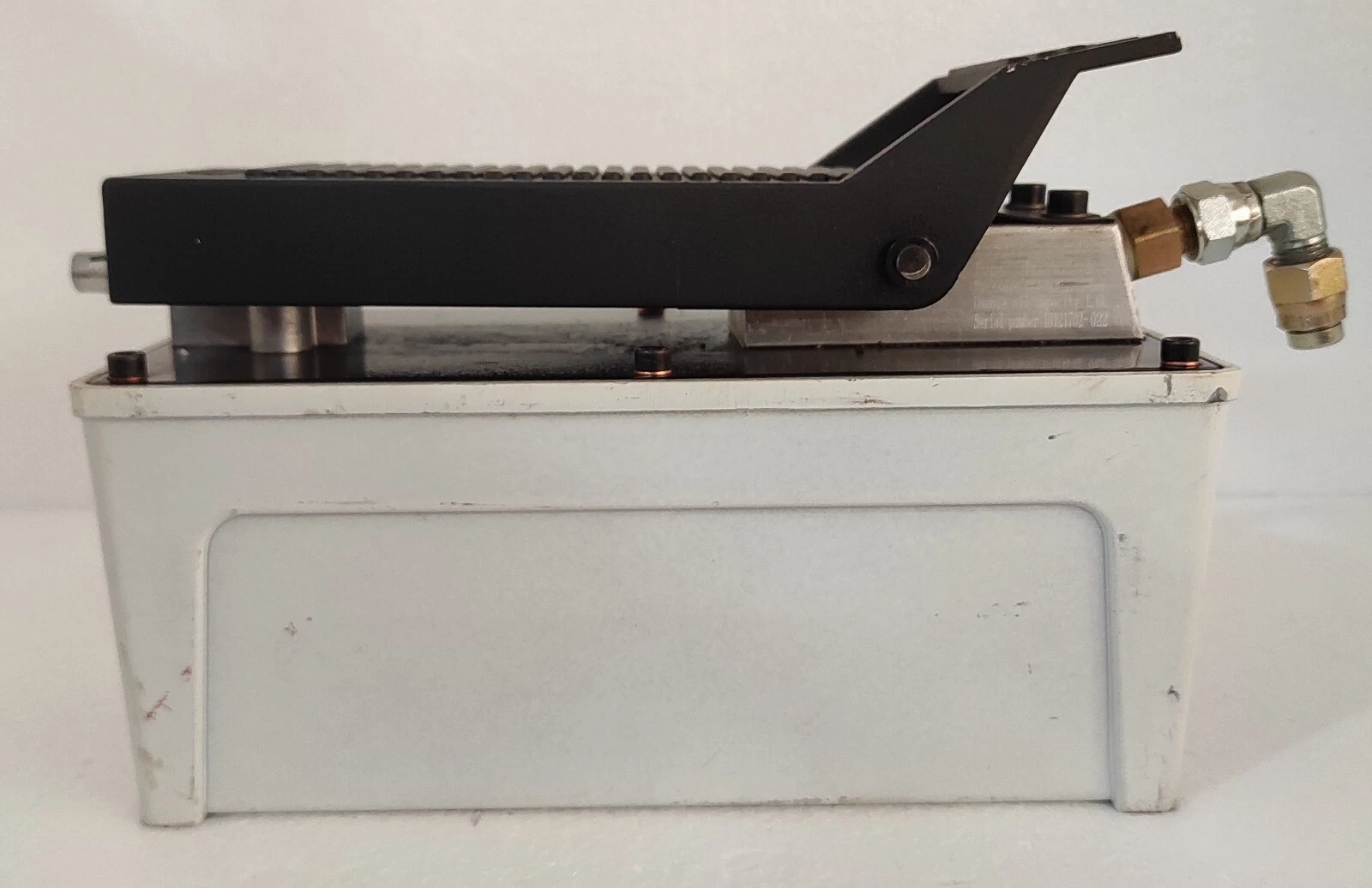 admin/uploads/uploads/Eagle Pro TL-A5102-1 Air Hydraulic Foot Pump 6000_4.webp